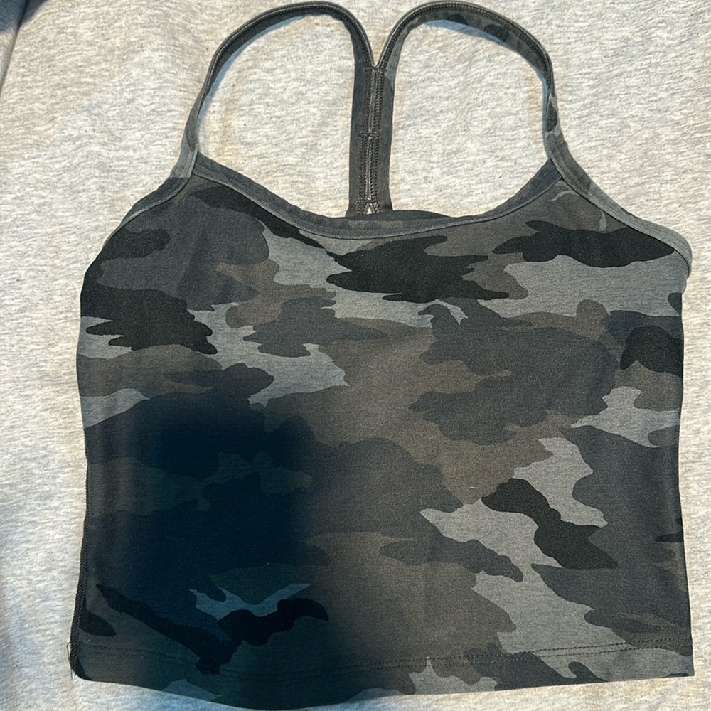Camo workout top. Beyond Yoga.